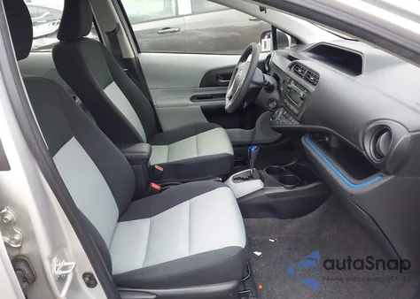 2013 Toyota Prius C Two z USA, uszkodzony, nr VIN JTDKDTB32D1540133